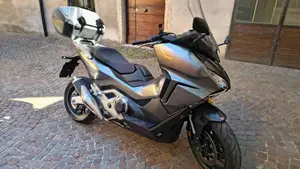Honda Forza 750 DCT Urban (2021 - 24)  (7)