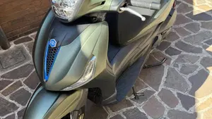 Piaggio Beverly 310 S (2025 - 26)  (4)