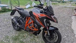 KTM 1290 Super Duke GT (2021) 