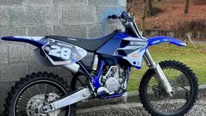 Yamaha YZ 250  (2)