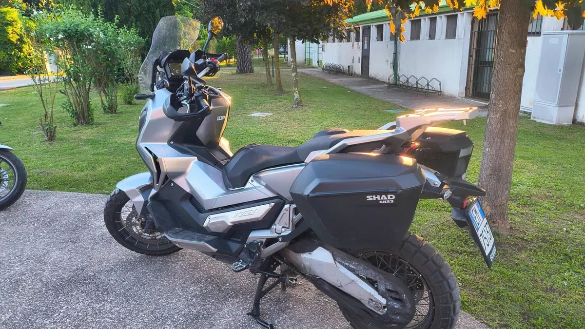 Honda X-ADV 750 (2018 - 20)  (2)