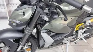 Ducati Streetfighter V2 (2022 - 24)  (4)