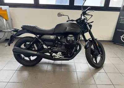Moto Guzzi V7 Stone (2021 - 24) - Annuncio 10014555
