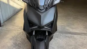 Yamaha X-Max 300 (2025 - 26)  (2)