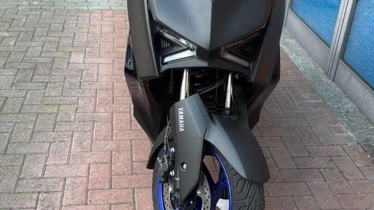 Yamaha X-Max 300 (2025 - 26)  (4)