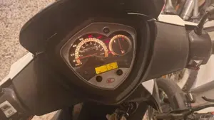 Kymco Agility 150 R16  (3)