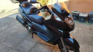 Honda Silver Wing 600 (2001 - 05)  (3)
