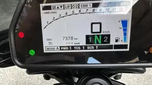 Yamaha MT-10 (2022 - 26)  (5)