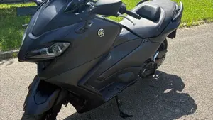 Yamaha T-Max 560 (2022 - 24)  (6)