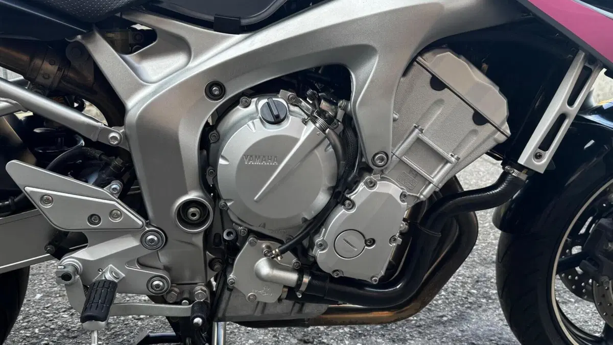 Yamaha FZ6 Fazer (2004 - 07)  (5)