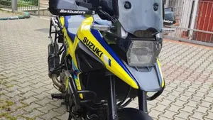 Suzuki V-Strom 1050XT Pro (2020 - 23)  (2)