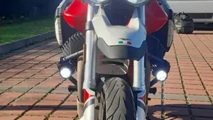 Moto Guzzi V85 TT Evocative Graphics (2019 - 20)  (9)