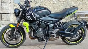 Triumph Trident 660 (2021 - 24)  (2)