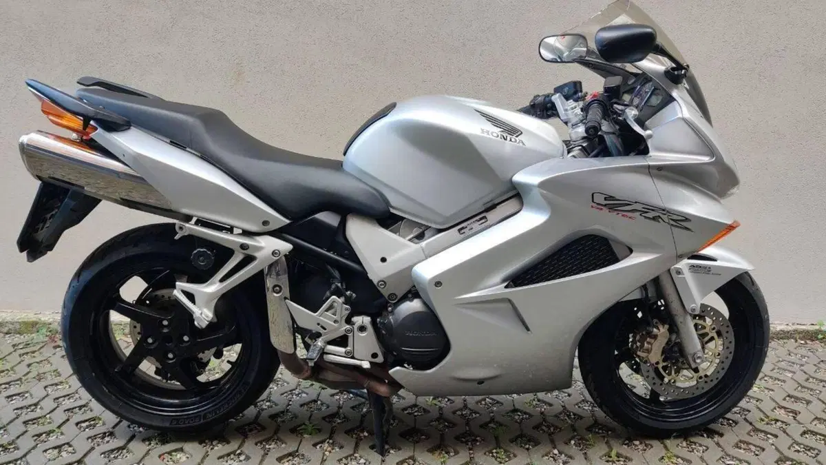 Honda VFR 800 ABS (2002 - 06) 