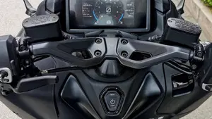 Yamaha T-Max 560 (2022 - 24)  (6)