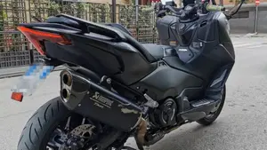 Yamaha T-Max 560 (2022 - 24)  (5)