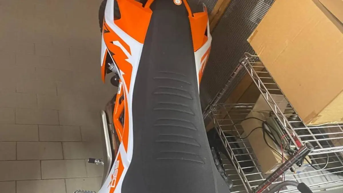 KTM 690 Enduro R (2026)  (6)