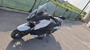 Yamaha X-Max 250 (2014 - 16)  (2)