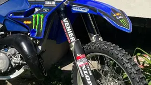Yamaha YZ 125 (2006)  (2)