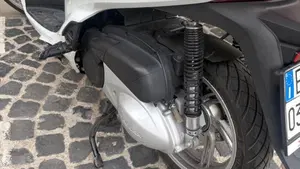 Honda SH 300 i ABS (2016 - 20)  (7)