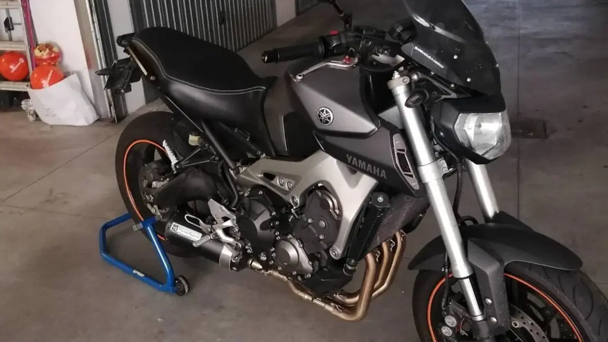 Yamaha MT-09 (2013 - 15)  (2)