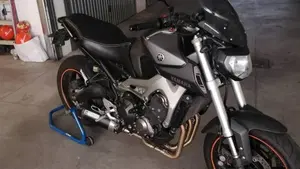 Yamaha MT-09 (2013 - 15)  (2)