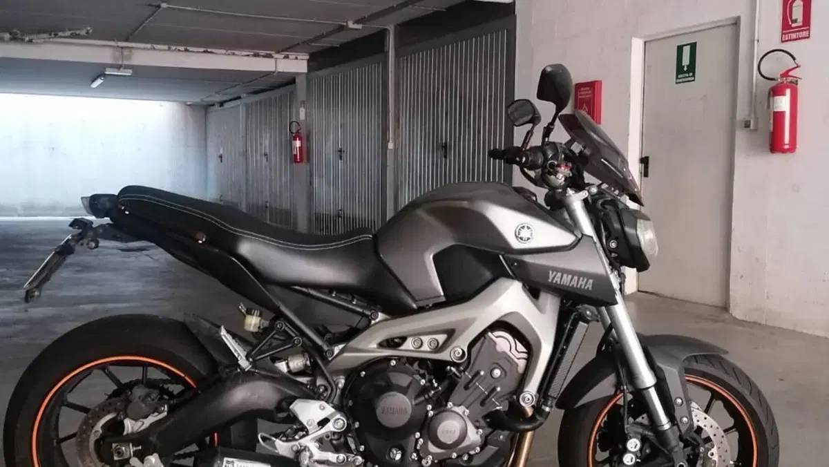 Yamaha MT-09 (2013 - 15)  (5)