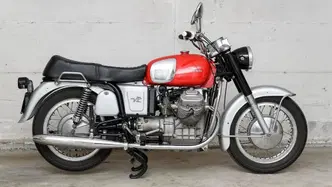Moto Guzzi v7 700 epoca