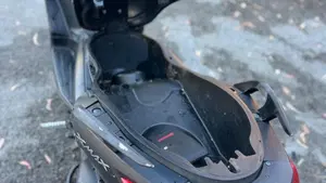 Yamaha X-Max 250 (2010 - 13)  (11)