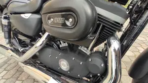 Harley-Davidson 883 Iron (2009 - 11) - XL 883N  (4)