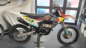 KTM 250 SX-F (2024) 
