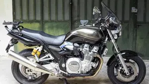 Yamaha XJR 1300 (2006 - 14)  (5)