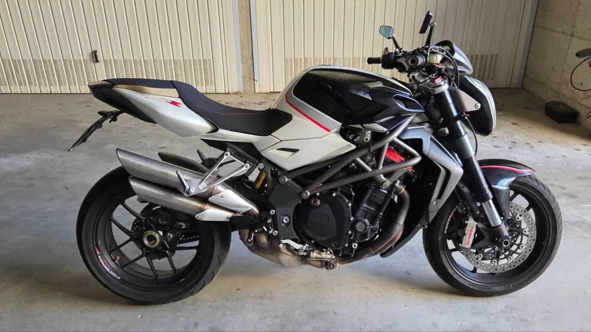 MV Agusta Brutale 1090 RR (2009 - 15) 