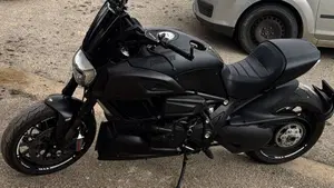Ducati Diavel 1200 (2014 - 16)  (4)