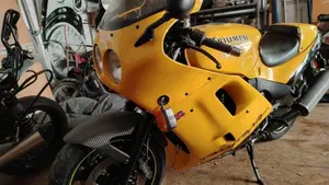 Triumph Daytona 900 SP (1994 - 96)  (2)