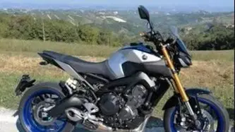 Yamaha MT-09 SP (2018 - 20) usata