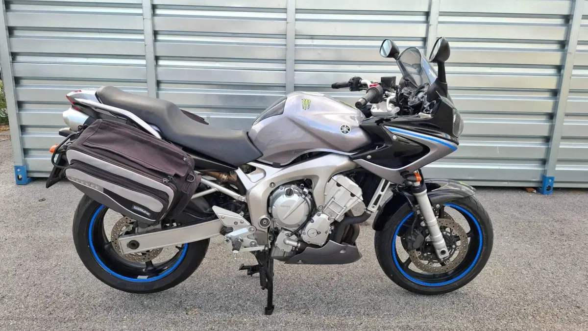 Yamaha FZ6 Fazer (2004 - 07) 
