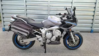 Yamaha FZ6 Fazer (2004 - 07) usata