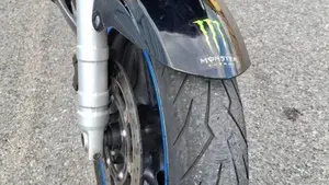 Yamaha FZ6 Fazer (2004 - 07)  (12)
