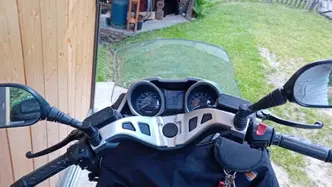 Kawasaki J 300 (2014) usata