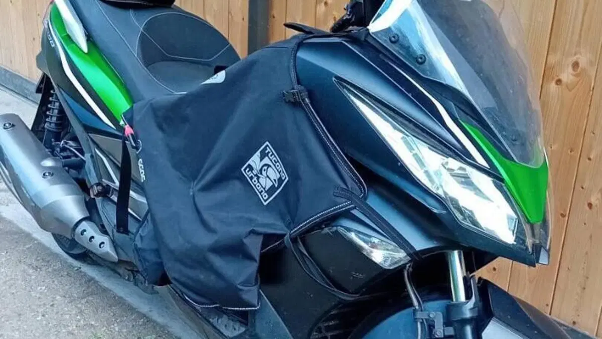 Kawasaki J 300 (2014)  (2)