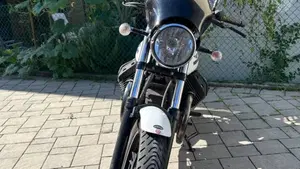 Moto Guzzi V7 Stone (2012 - 15)  (3)