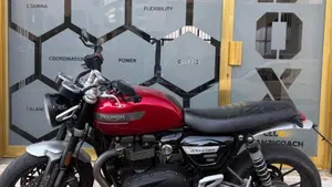 Triumph Speed Twin 1200 (2021 - 24)  (2)