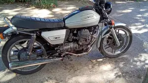 Moto Guzzi   (2)