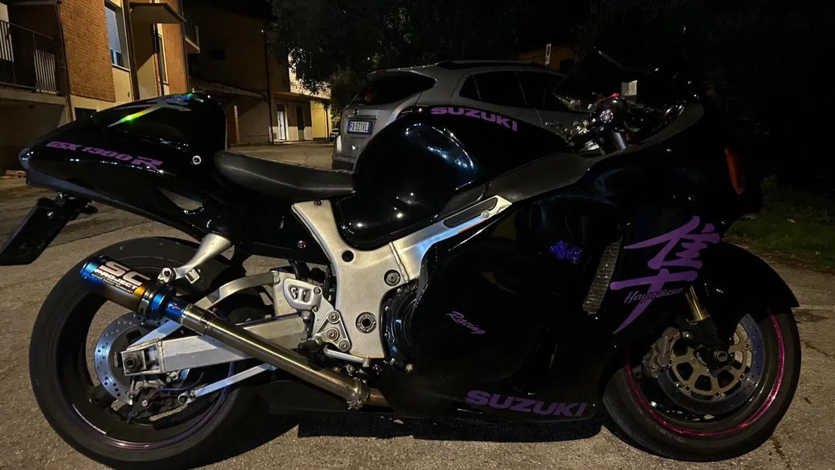 Suzuki GSX 1300 R Hayabusa (1999 - 06)  (4)