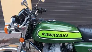 Kawasaki   (8)