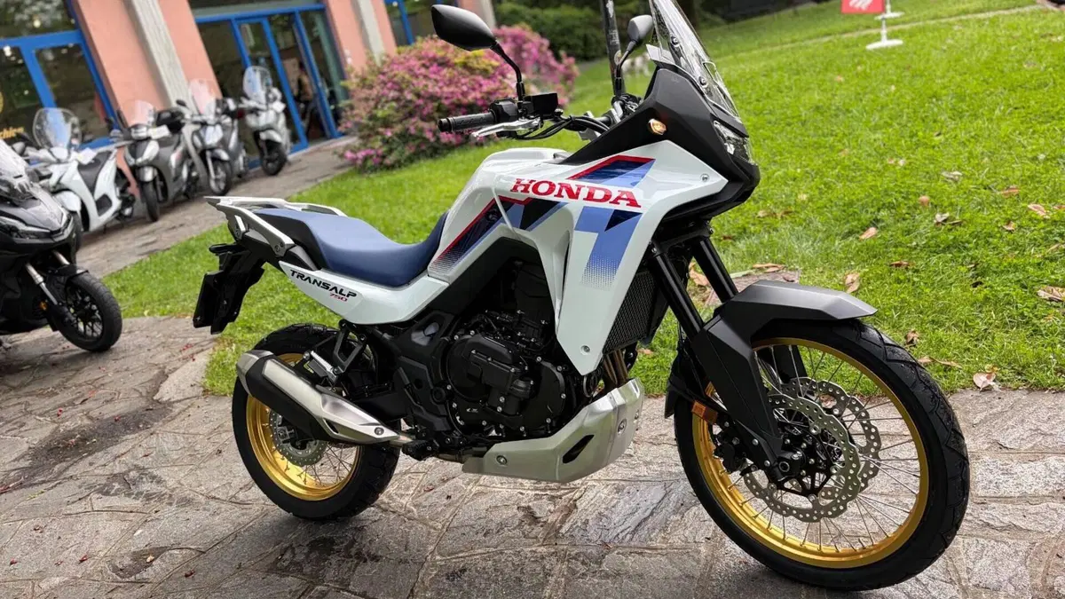 Honda Transalp XL750 (2026)  (6)