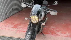 Triumph Street Twin 900 (2017 - 18)  (6)