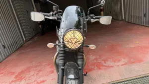 Triumph Street Twin 900 (2017 - 18)  (11)