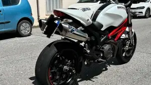 Ducati Monster 796 (2010 - 13)  (3)